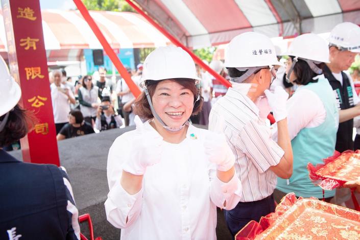 0fb 市長為工程動土