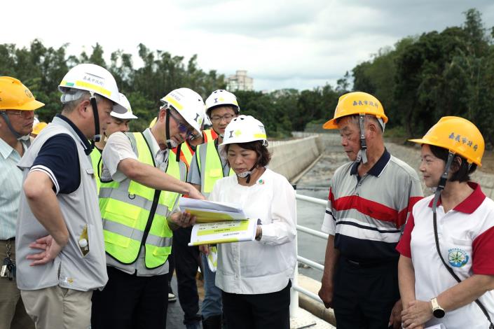 0_黃敏惠市長率市府團隊進行北排水工程實地視察 (3).JPG