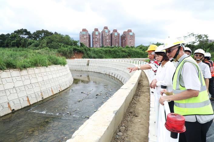 0_黃敏惠市長率市府團隊進行北排水工程實地視察 (1).JPG