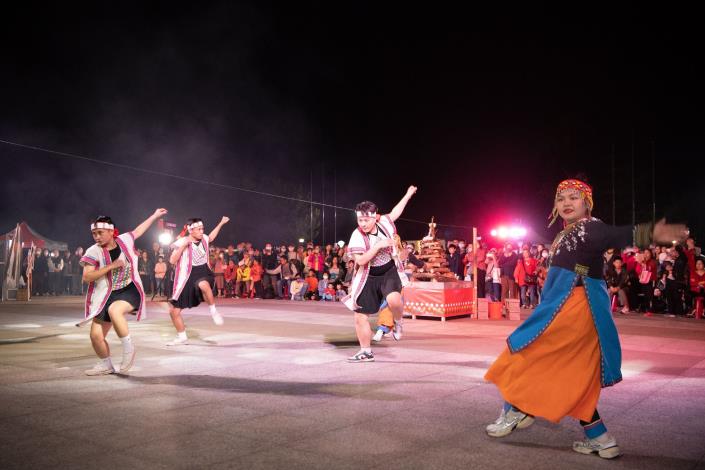 8_棈彩的布農歌舞表演