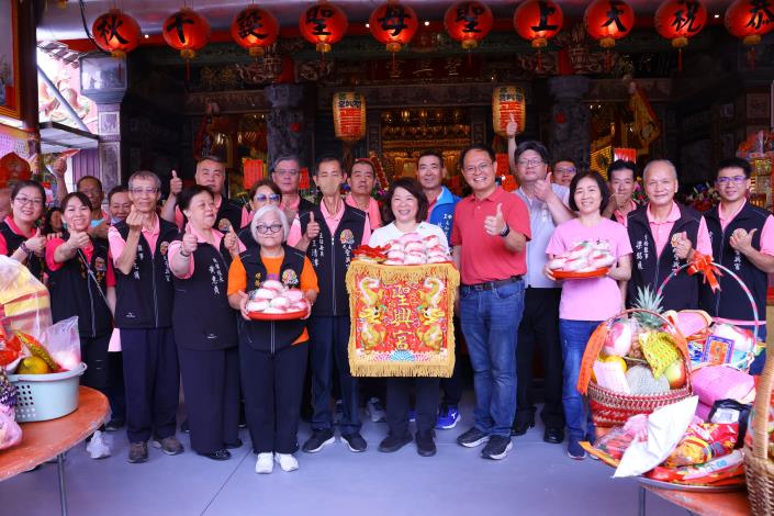 0 黃敏惠市長今日率市府團隊參拜多座廟宇 祈求媽祖護佑市運昌隆 (6).JPG