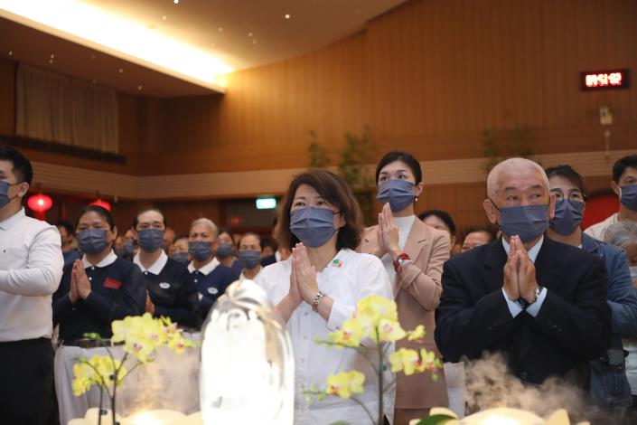 0_黃敏惠市長參加浴佛大典 祈願社會祥和 (2).JPG