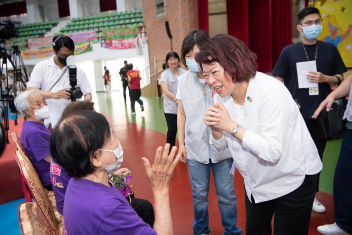 0_市長與長輩互動 (1)