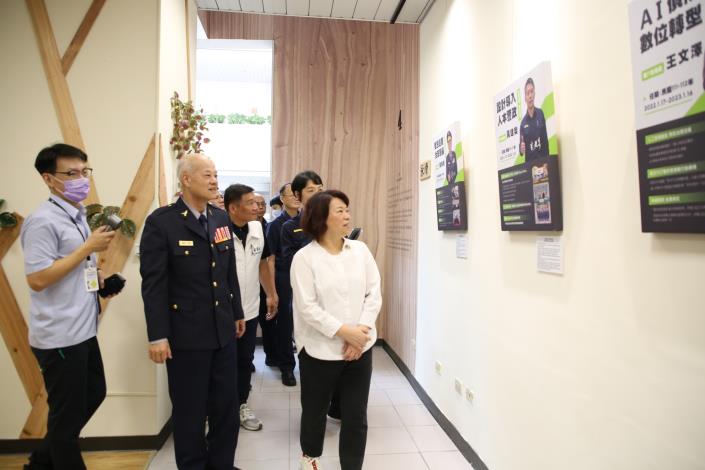 0_黃敏惠市長徒步巡禮願景館歷史照片 (2).JPG