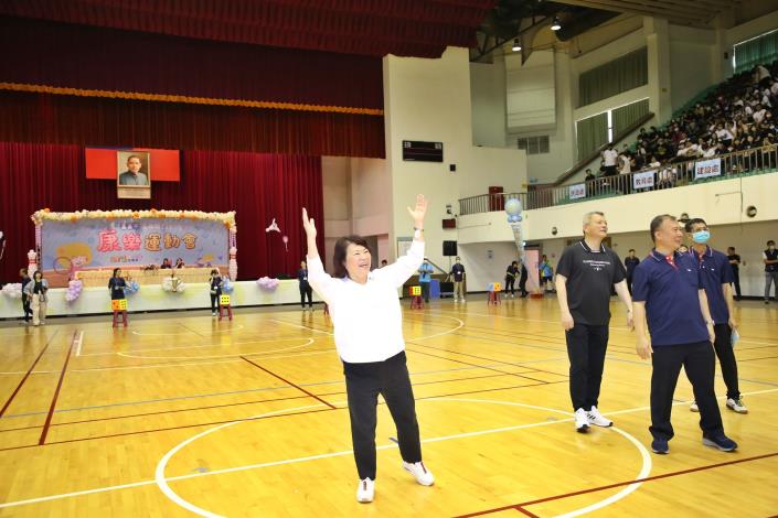 0_市長與市府員工同歡.JPG