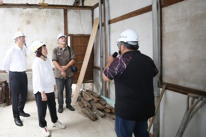 0_黃敏惠市長視察嘉有木屋整建維護工程 (4).JPG