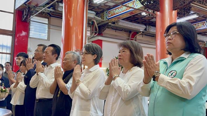 0 黃敏惠市長與蕭美琴副總統等貴賓共同參香祈福