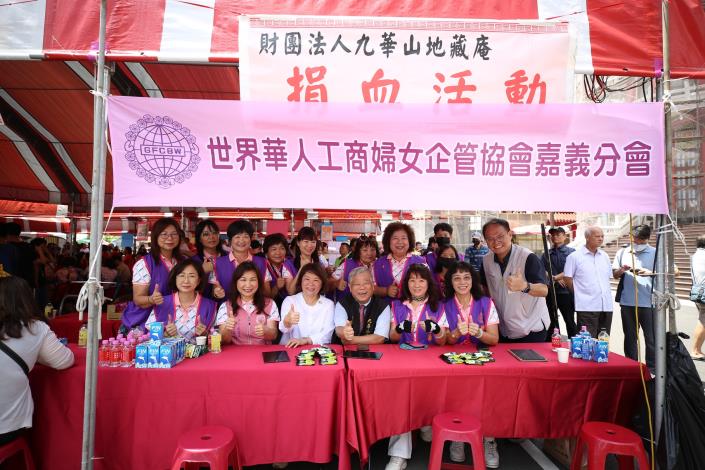 0 市長參觀成果展 (3).JPG