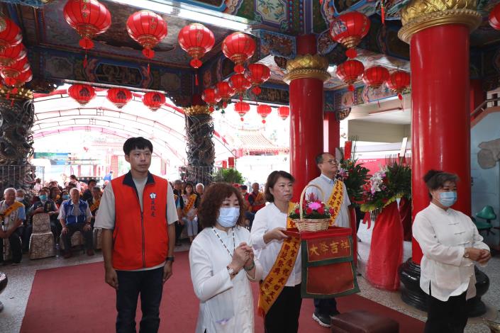 0_嘉邑鎮天宮武哲天皇關聖帝君聖誕祝壽大典 黃敏惠市長祈願災後順利復原 國泰民安 (4).JPG