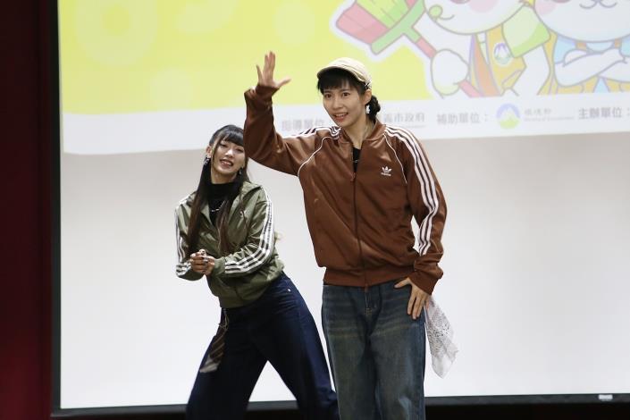 0fb_Flag復雷閣街舞團隊開場表演 (2).JPG