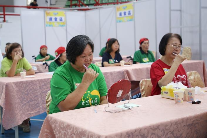 0_長輩參與潔牙比賽 (6).JPG