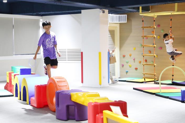 0_小朋友熱情參與遊戲區 (1).JPG