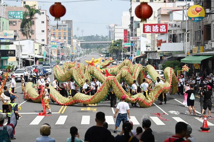 0_嘉義城隍夜巡 九尊城隍齊聚共祈國泰民安 黃敏惠市長「人在 神在 嘉義就在」 (9)