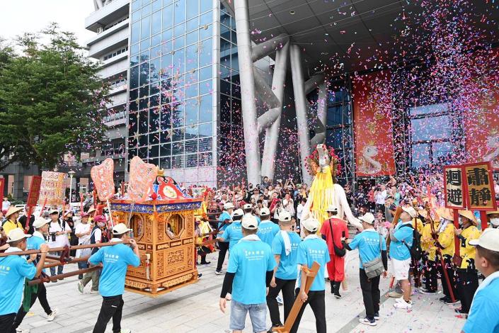 0_嘉義城隍夜巡 九尊城隍齊聚共祈國泰民安 黃敏惠市長「人在 神在 嘉義就在」 (7)