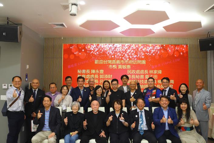 0 黃敏惠市長此行與紐約台灣商會及僑胞共同餐敘 展現「嘉己人」熱情_0