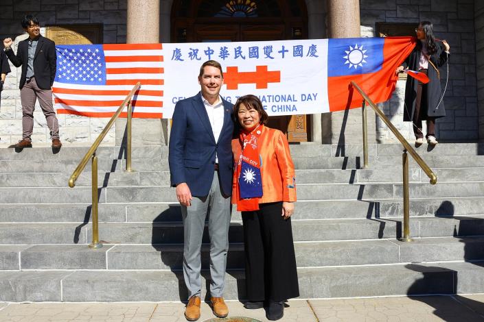 0  黃敏惠市長與雪城市長Walsh 合影_0_0