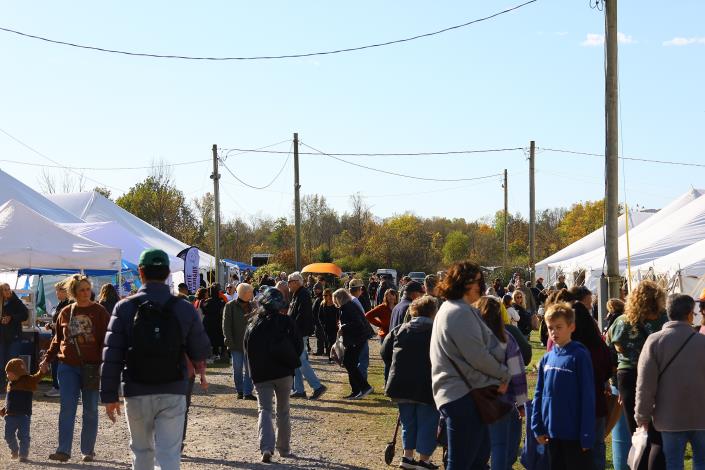 0 拉法葉蘋果節為雪城市近郊一年一度盛會_0