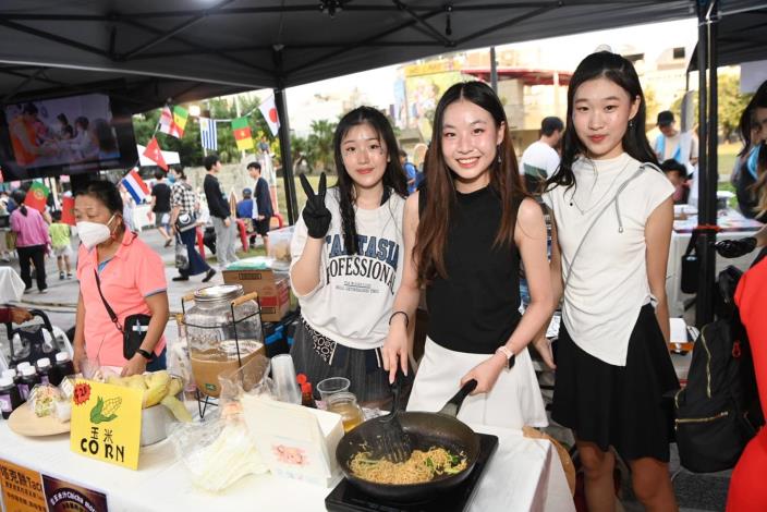 0_現場有多元市集與宣導攤位 (3)