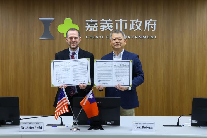 0 林瑞彥副市長代表與美國WW-P學區長Dr.David Aderhold共同簽署教育合作備忘錄 (3).JPG