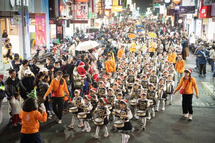 0_各單位盛裝打扮報佳音 (2)