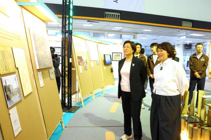 0 黃敏惠市長與王惠美縣長共同走訪320 1嘉義市城市博覽會 (3).JPG