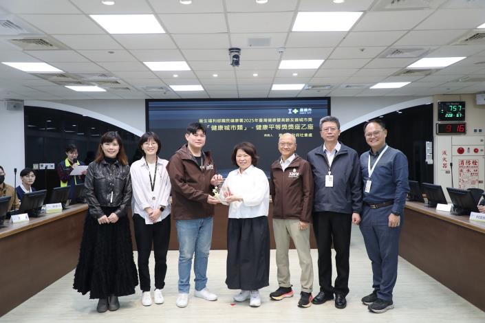 0_社會處以「嘉有社企城市新活力」榮獲健康城市類健康平等獎.JPG