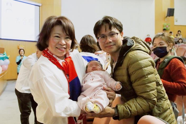 市長與市民開心合照