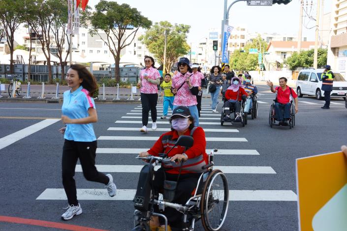 0 嘉義市身障團體也一同參與陪跑，響應環台路跑活動.JPG