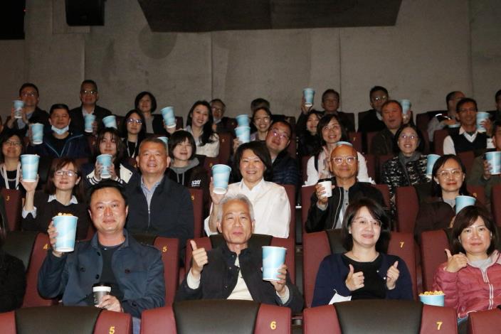 從嘉義市出發 登上世界之巔！《冠軍之路》熱血上映　黃敏惠市長號召觀影感受棒球精神與團隊力量 (2)