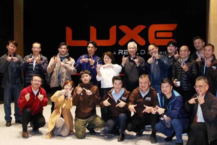 從嘉義市出發 登上世界之巔！《冠軍之路》熱血上映　黃敏惠市長號召觀影感受棒球精神與團隊力量 (3)