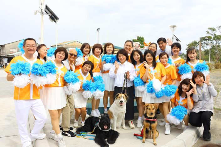 0 黃敏惠市長見證樂齡訓練場及寵物公園啟用.JPG