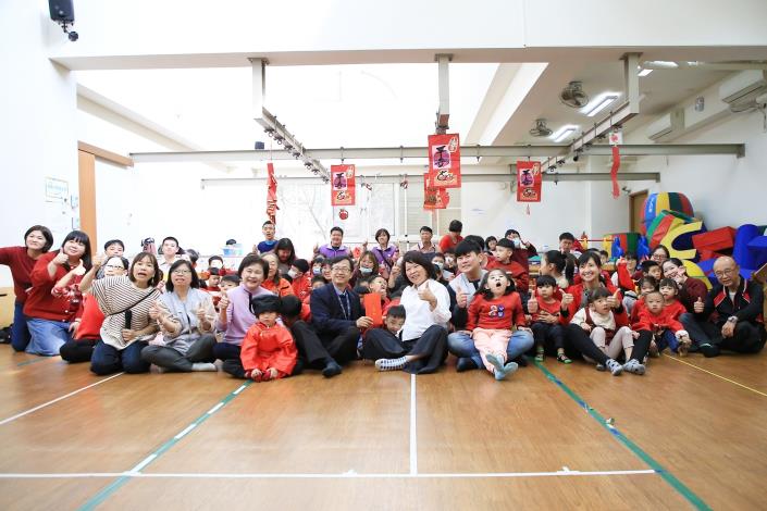 0_晨光合照 (1).JPG