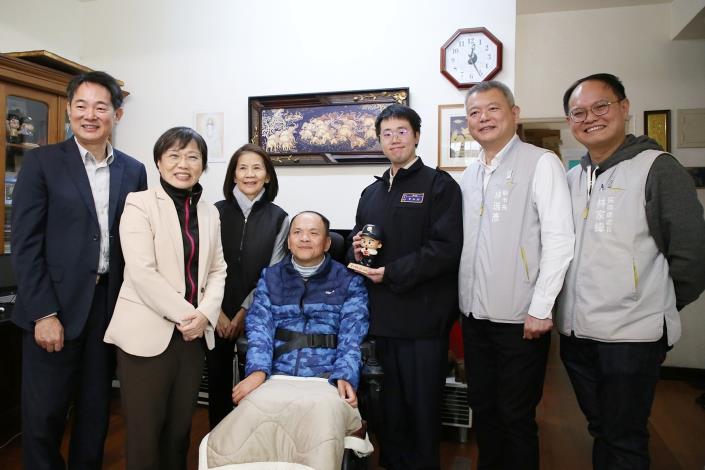 0_嘉義市關懷身心障礙退伍軍人 獻上新春祝福 (5)