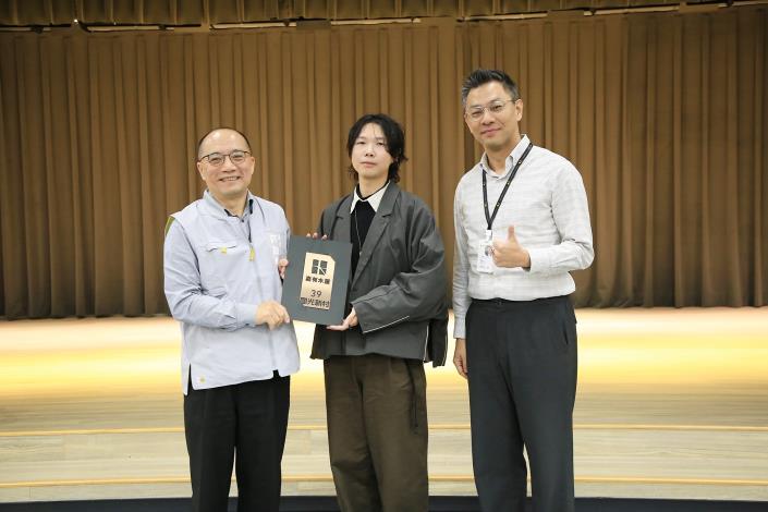 0fb_頒發第二期嘉有木屋門牌 (4).JPG