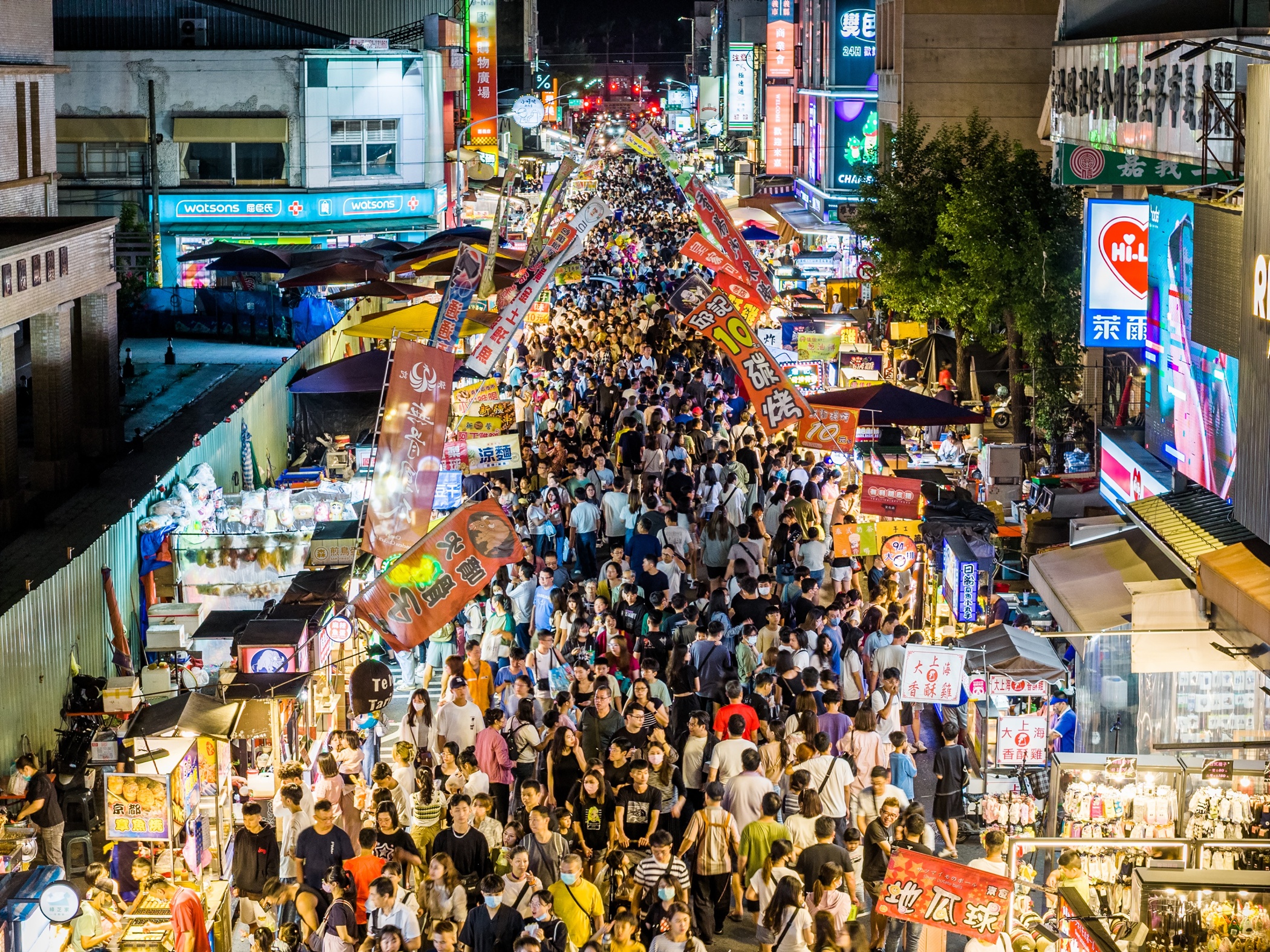 0 文化路夜市滿滿人潮(2)