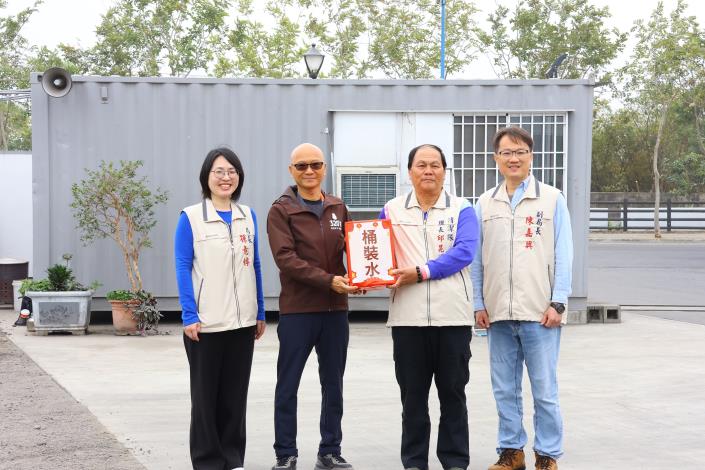 0 陳永豐副市長為所有清潔隊員送上勉勵與祝福 (2).JPG