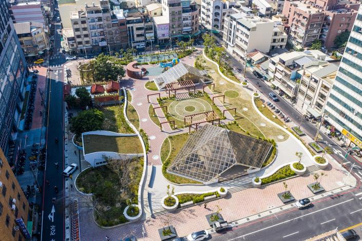 0_ 嘉市首座前瞻立體停車場啟用 義昌公園地下停車場打造智慧永續新里程 (3)