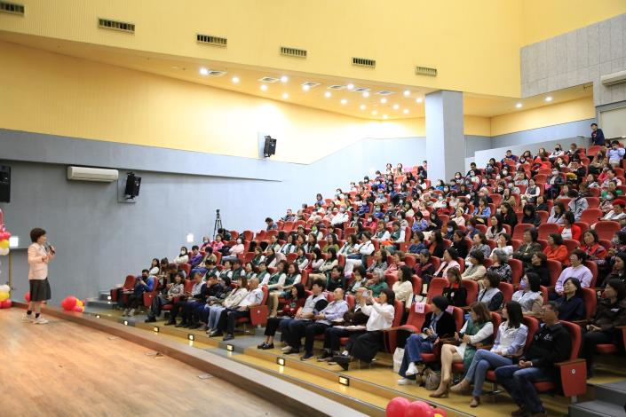 0_婦女節講座 金鐘主播沈春華分享人生轉型歷程 發揮人生下半場的影響力為幸福「嘉」分 (1).JPG