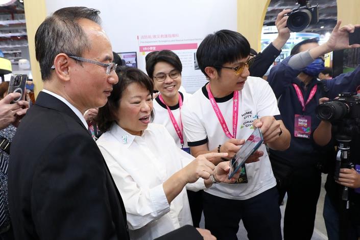 0_黃敏惠市長體驗展館互動亮點 (2)