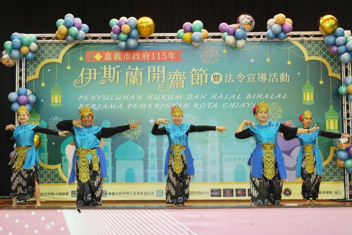 0 活動除安排精彩的傳統歌舞表演.JPG