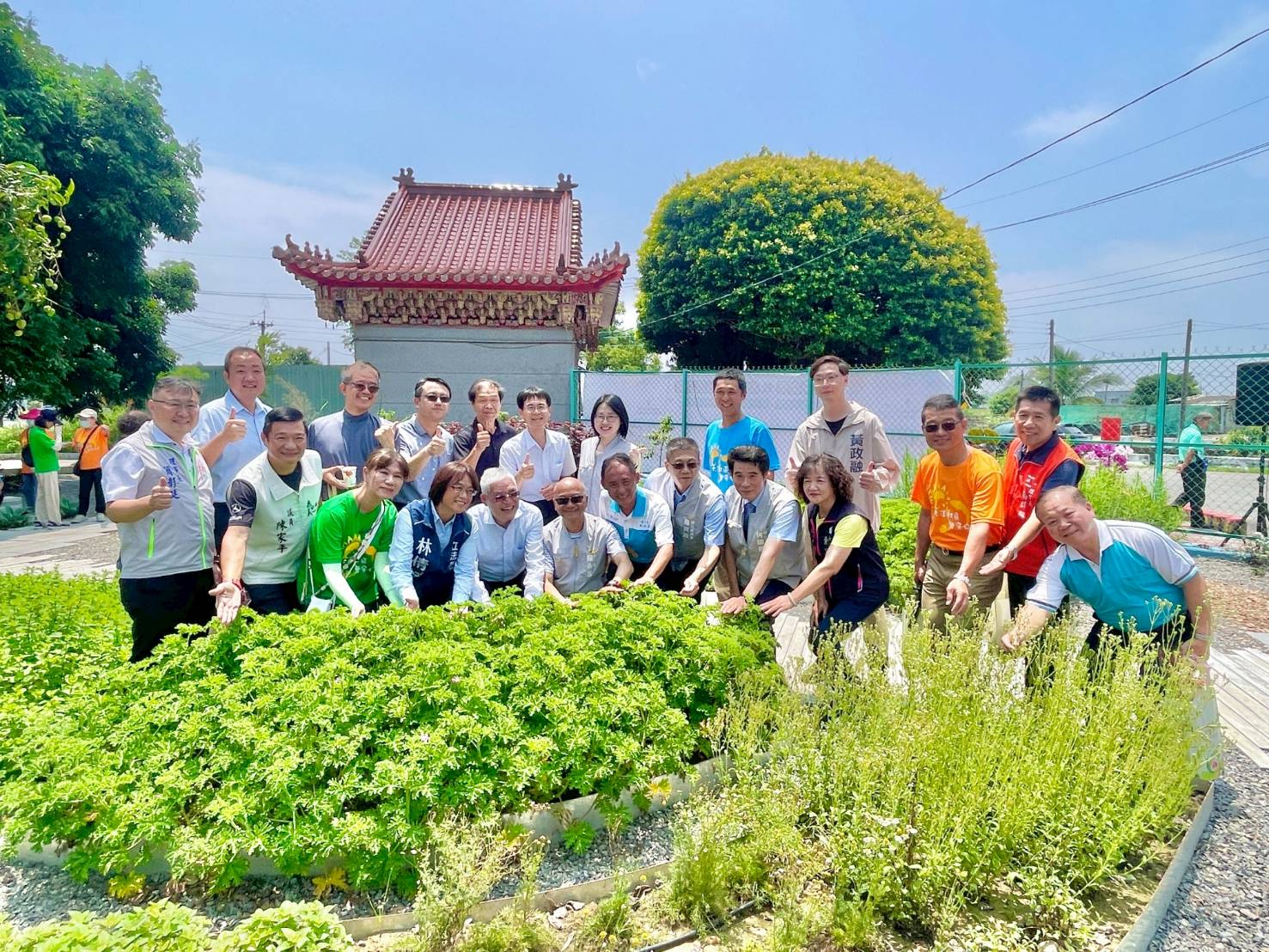 0 大合照