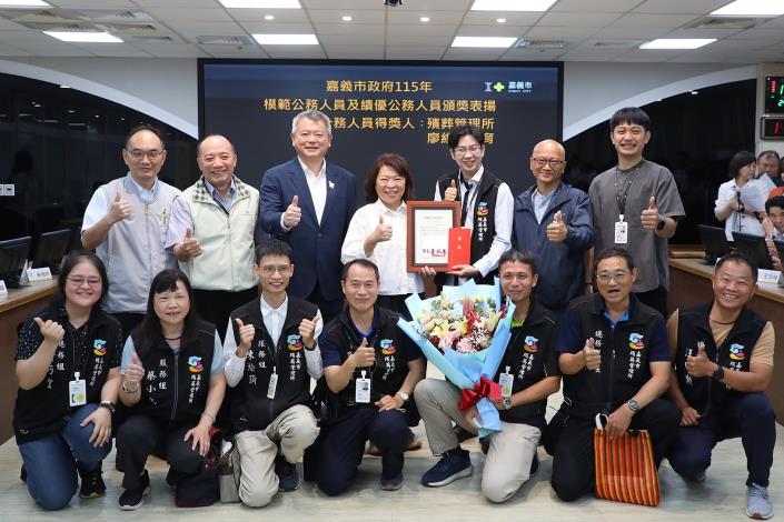0_殯葬管理所組員廖君育.JPG