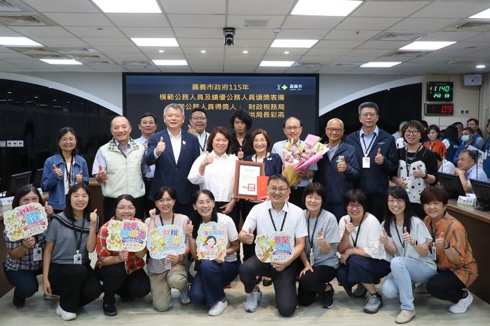 0_財政稅務局局長洪彩燕.JPG