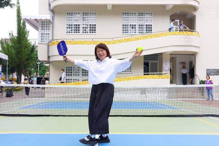0 黃敏惠市長見證下 青少年福利服務中心共融球場啟用.JPG