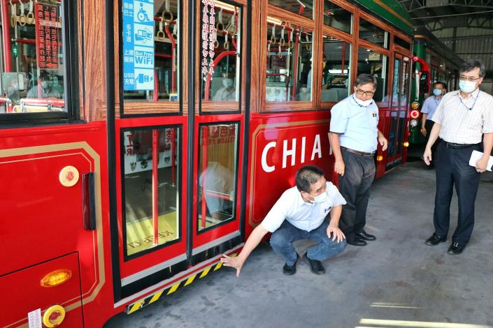 0_公版2 (低底盤電動公車).JPG