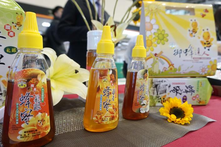 0LINE東方養蜂場產品.JPG