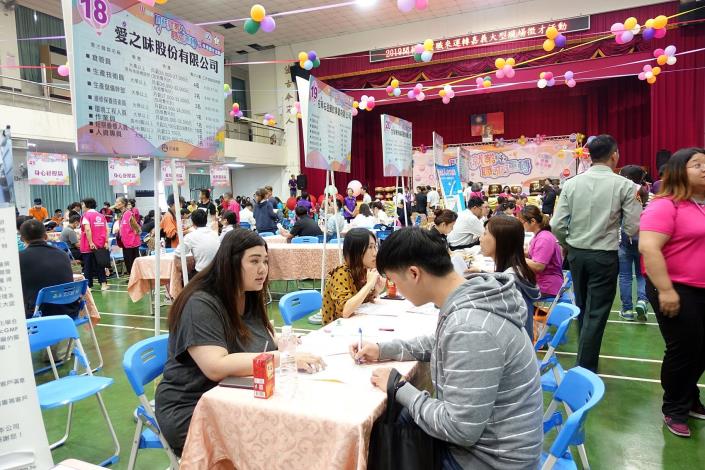 大型徵才2_市府資料照.JPG