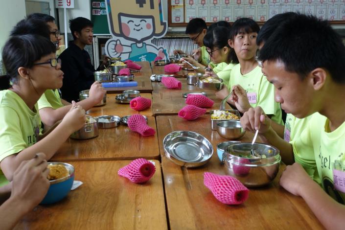 03_民生國中營養午餐(資料照片).JPG