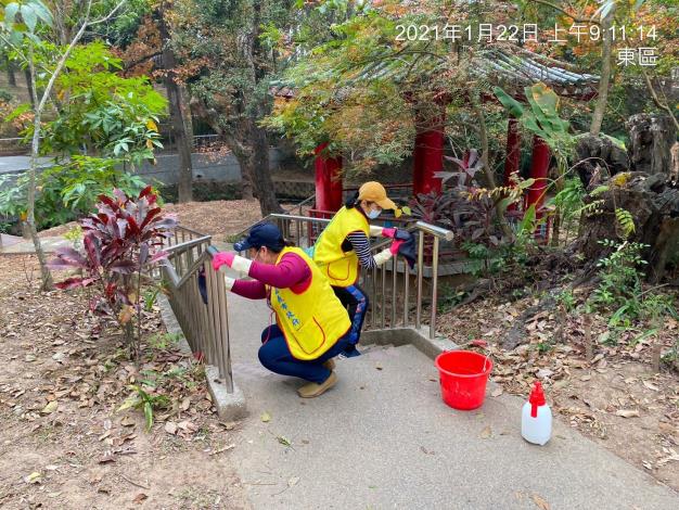 0_公園扶手消毒擦拭