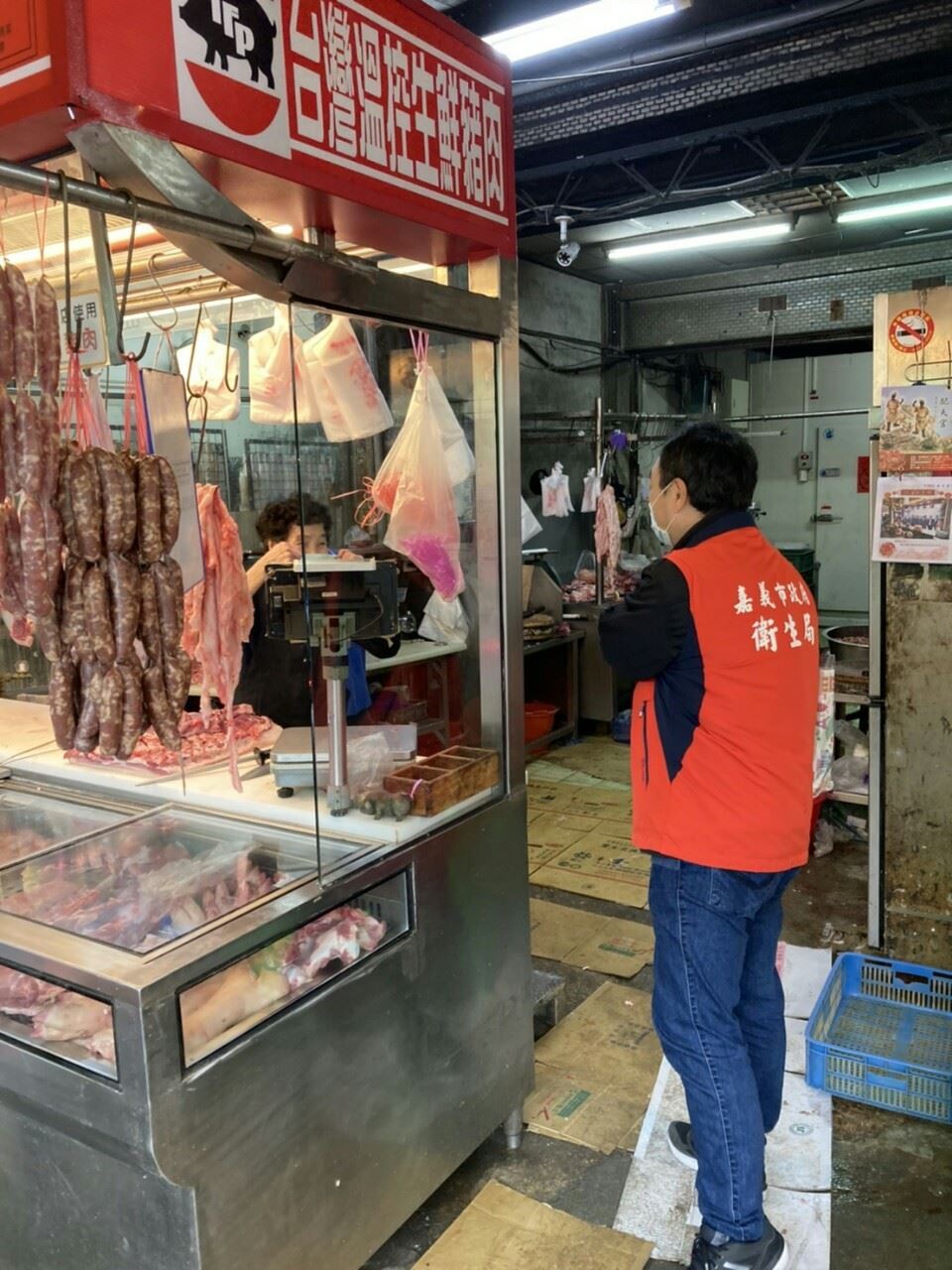 0_衛生局巡視市場並輔導攤商業者2